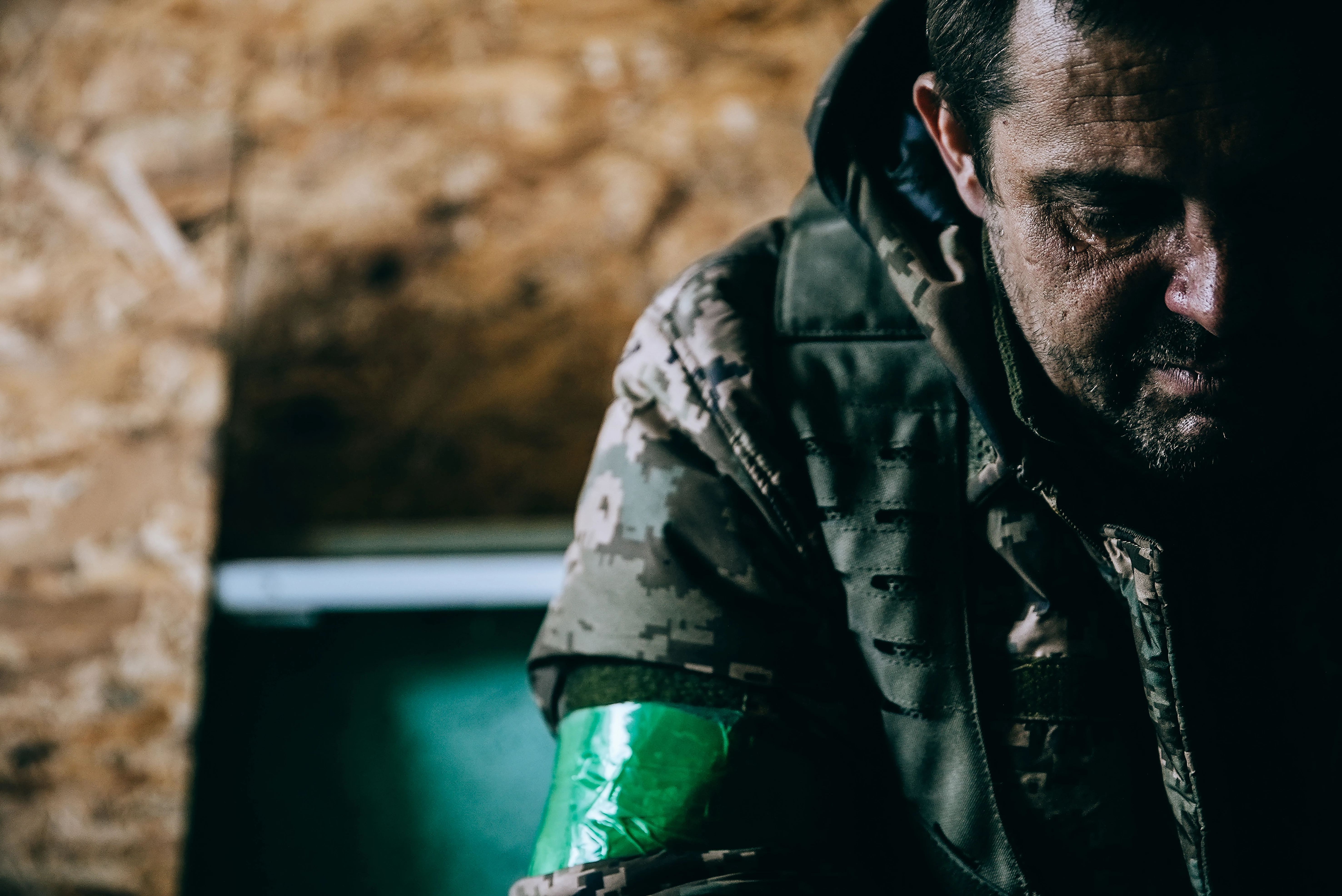 Стабілізаційний пункт 93-ї бригади біля Бахмута і Денис, який вижив, квітень 2023 року. Фото: Юлія Кочетова 5