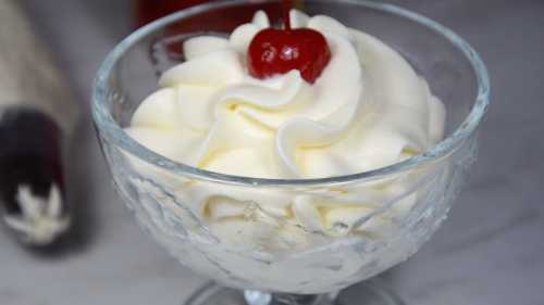 Як зробити з будь-якої сметани ніжний крем