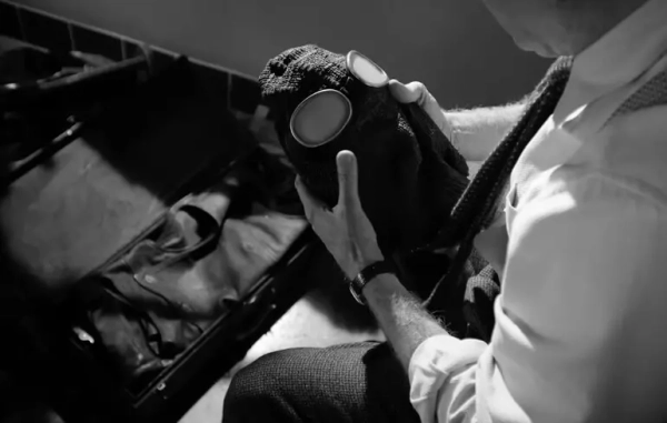 “Людина-павук Нуар” з Кейджем з’явиться 27 травня: серіал матиме чорно-білу та кольорову…