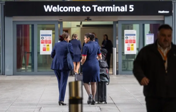 Рейси відновлюються після відкриття Хітроу