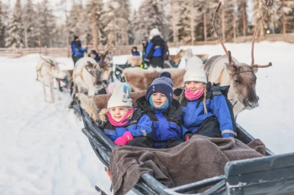Ось як насправді виглядає одноденна поїздка до Лапландії