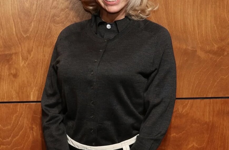 Памела Андерсон: новий зухвалий рок-образ.