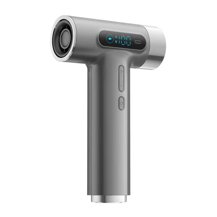 7 косметичних must-have на випадок відключення світла
5