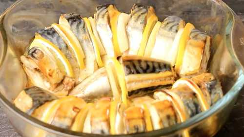 Найлегший спосіб приготувати скумбрію: запекти з цибулею та&hellip;