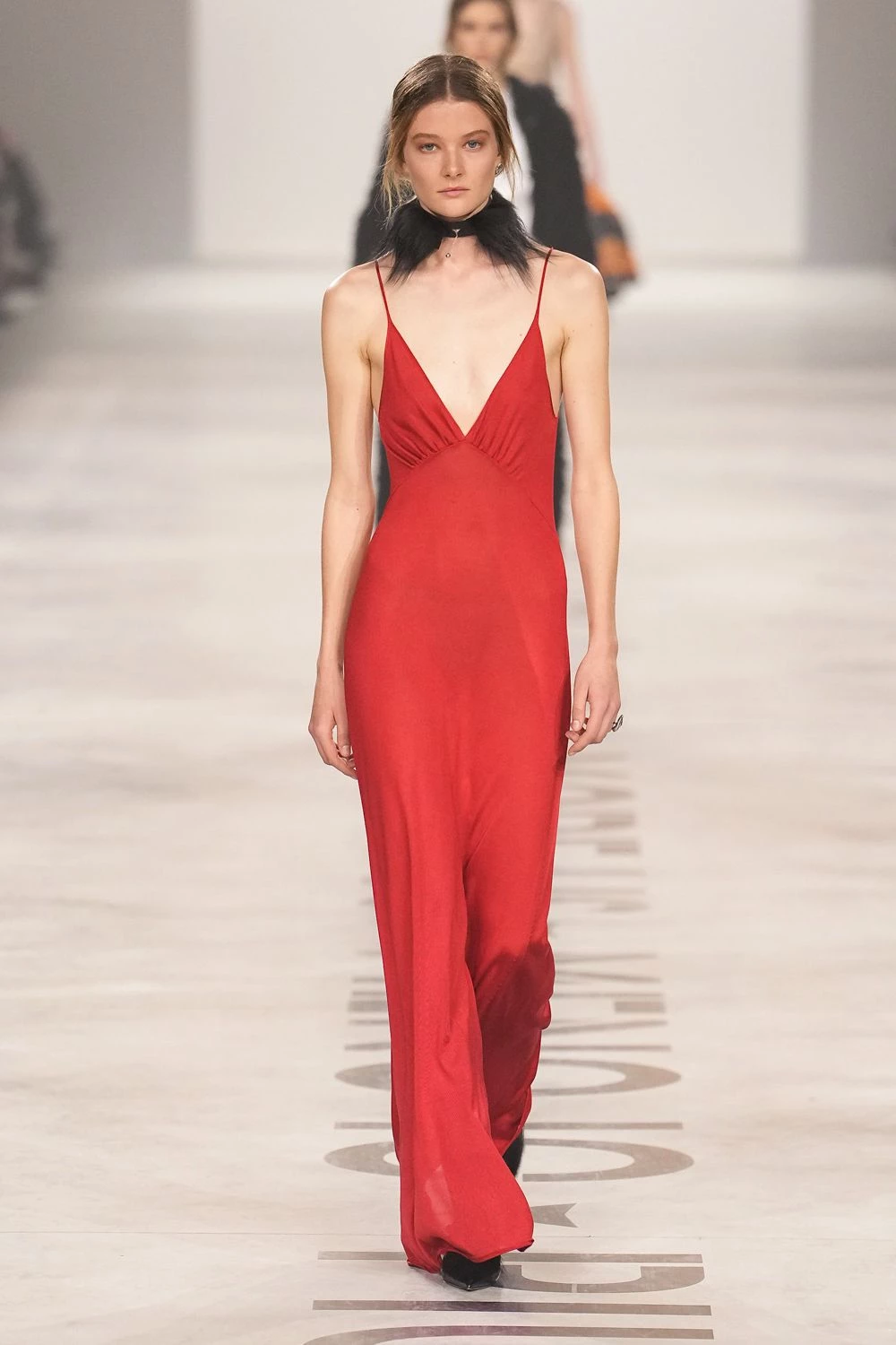 "Від "я" до "ми": перша колекція Марії Грації К'юрі в Fendi"
13