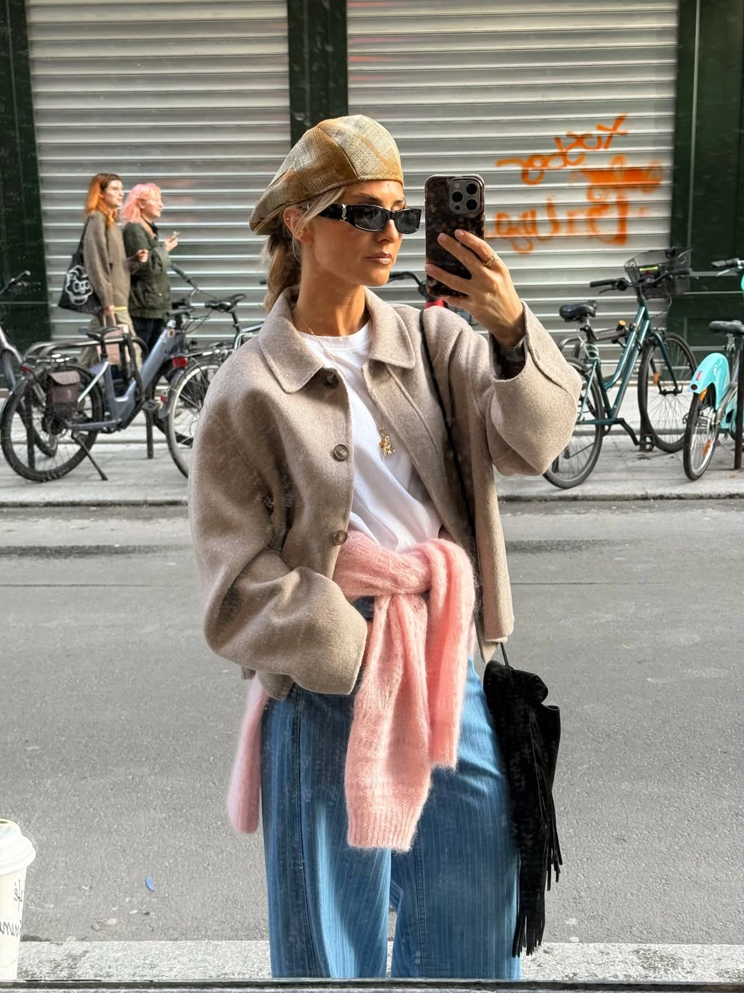 Топ-відтінок, який інфлюенсери впроваджують всюди: 5 модних рішень