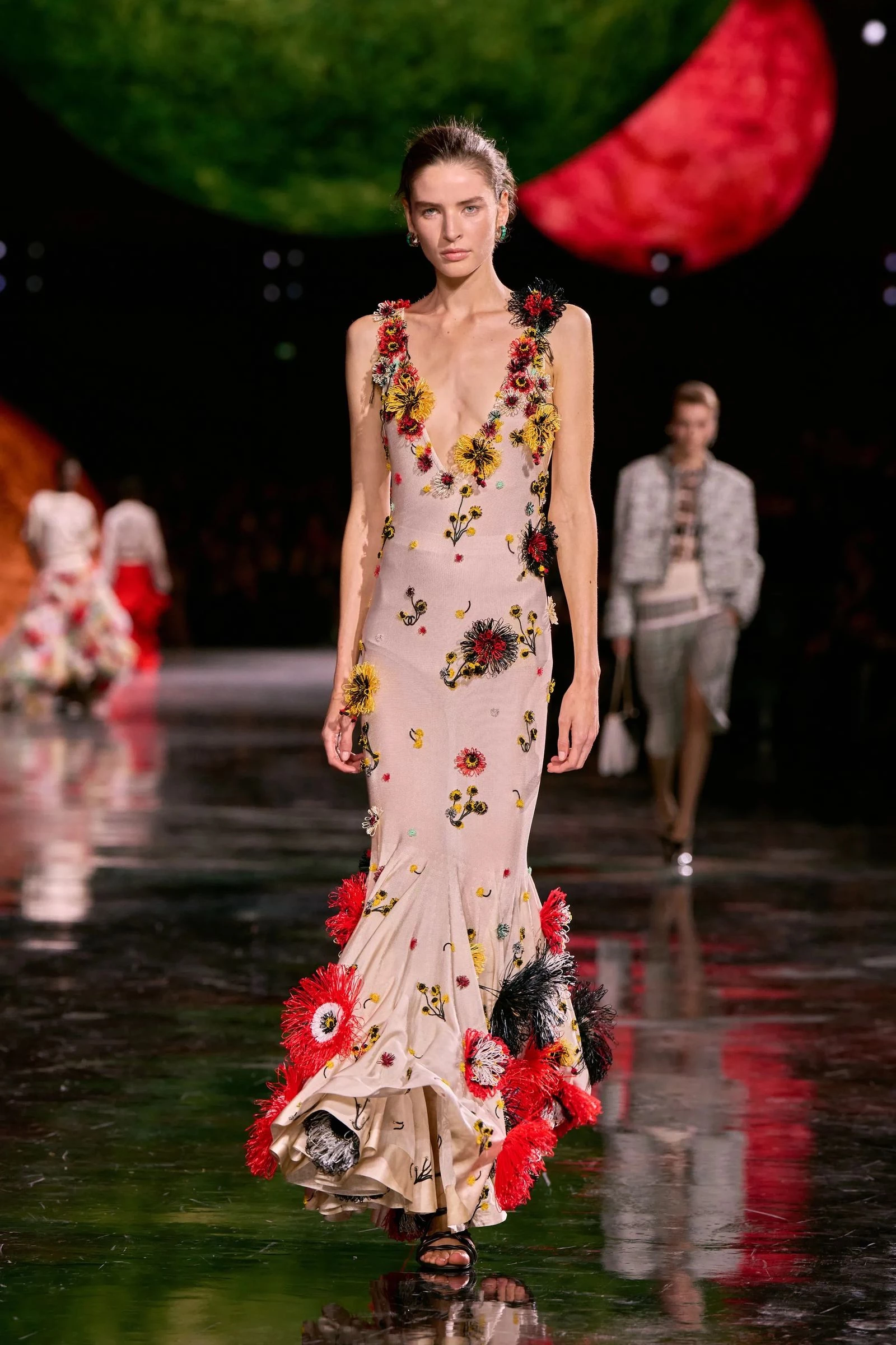 5 актуальних суконь для весняного гардеробу.