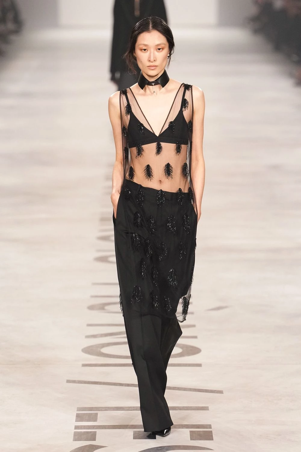 "Від "я" до "ми": перша колекція Марії Грації К'юрі в Fendi"
15