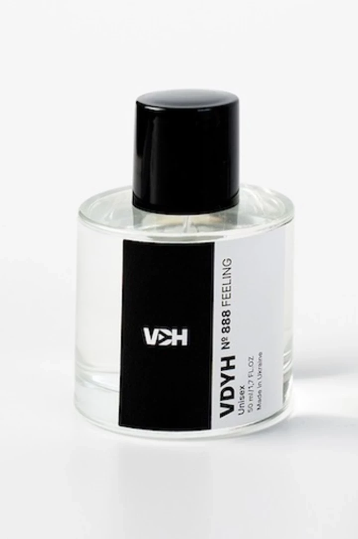 7 косметичних must-have на випадок відключення світла
8