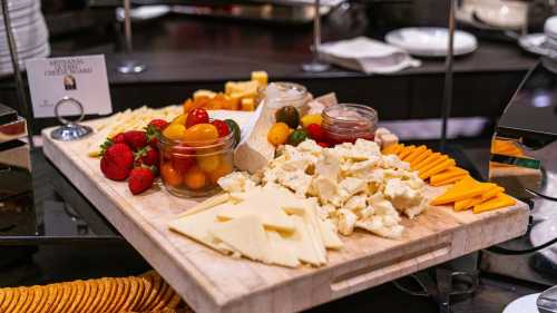 Створення бездоганної сирної дошки: поради та ключові моменти&hellip;