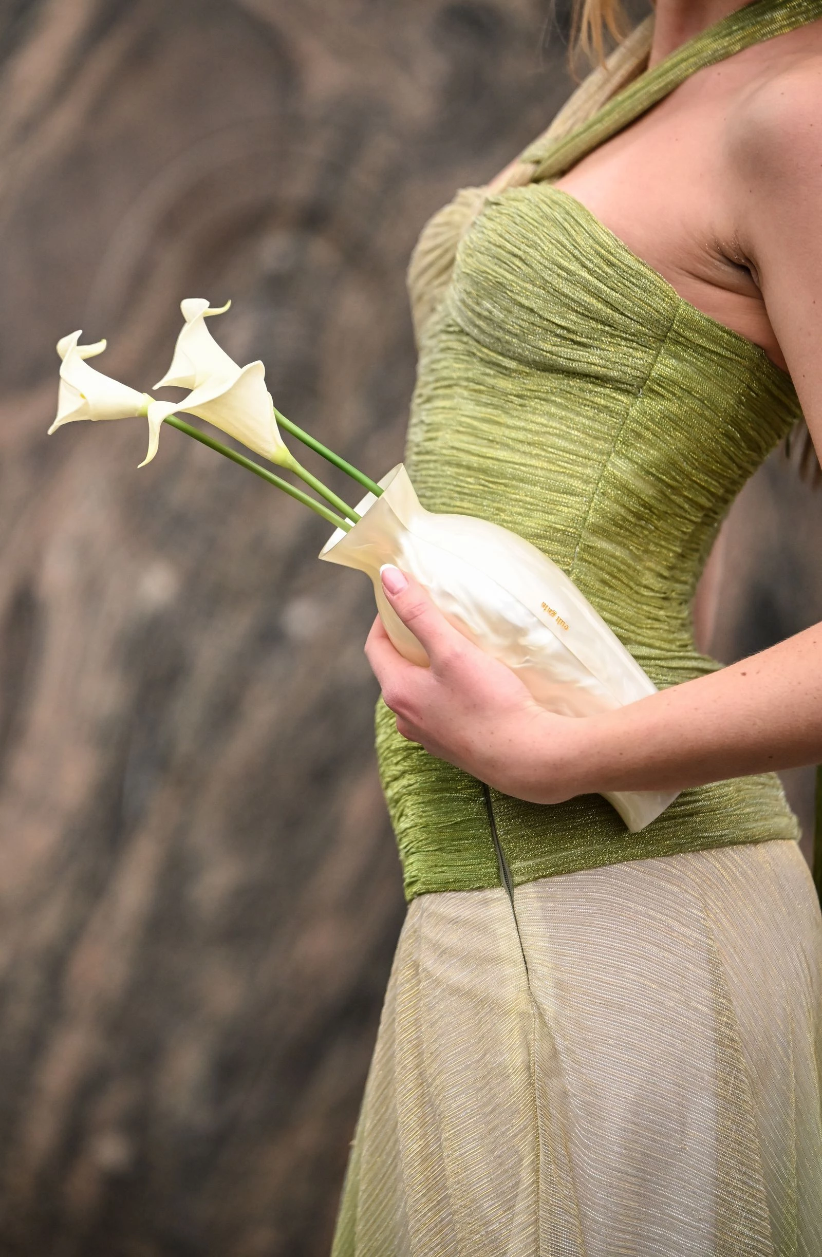 Найпопулярніші сумки з модних показів: стиль переважає над практичністю.
5