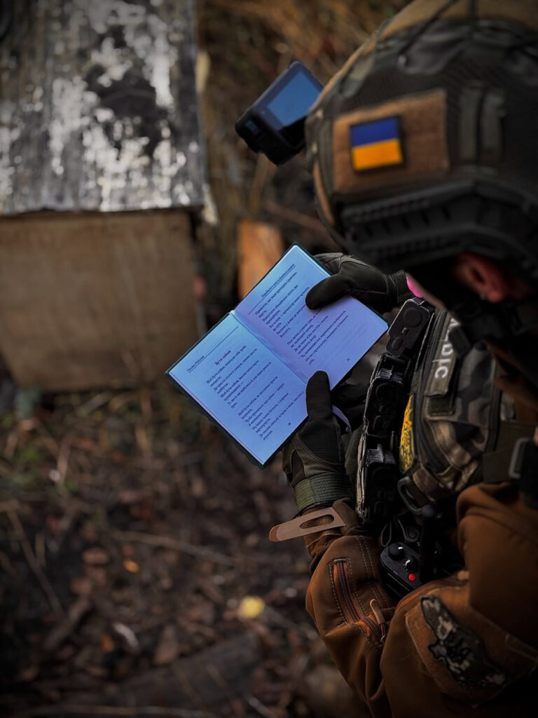 "Моя земля - пульс життя": 5 поезій воїнів-митців України 5