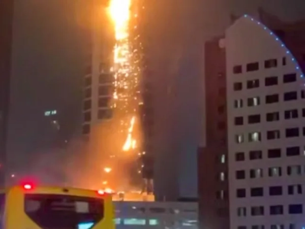 Бурдж-аль-Араб у вогні