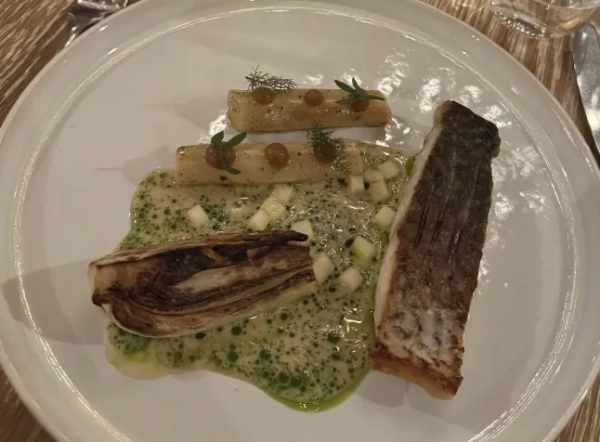 Ця занедбана перлина Дорсету має мистецтво світового класу та «найхимерніший» туалет у Великій Британії 16