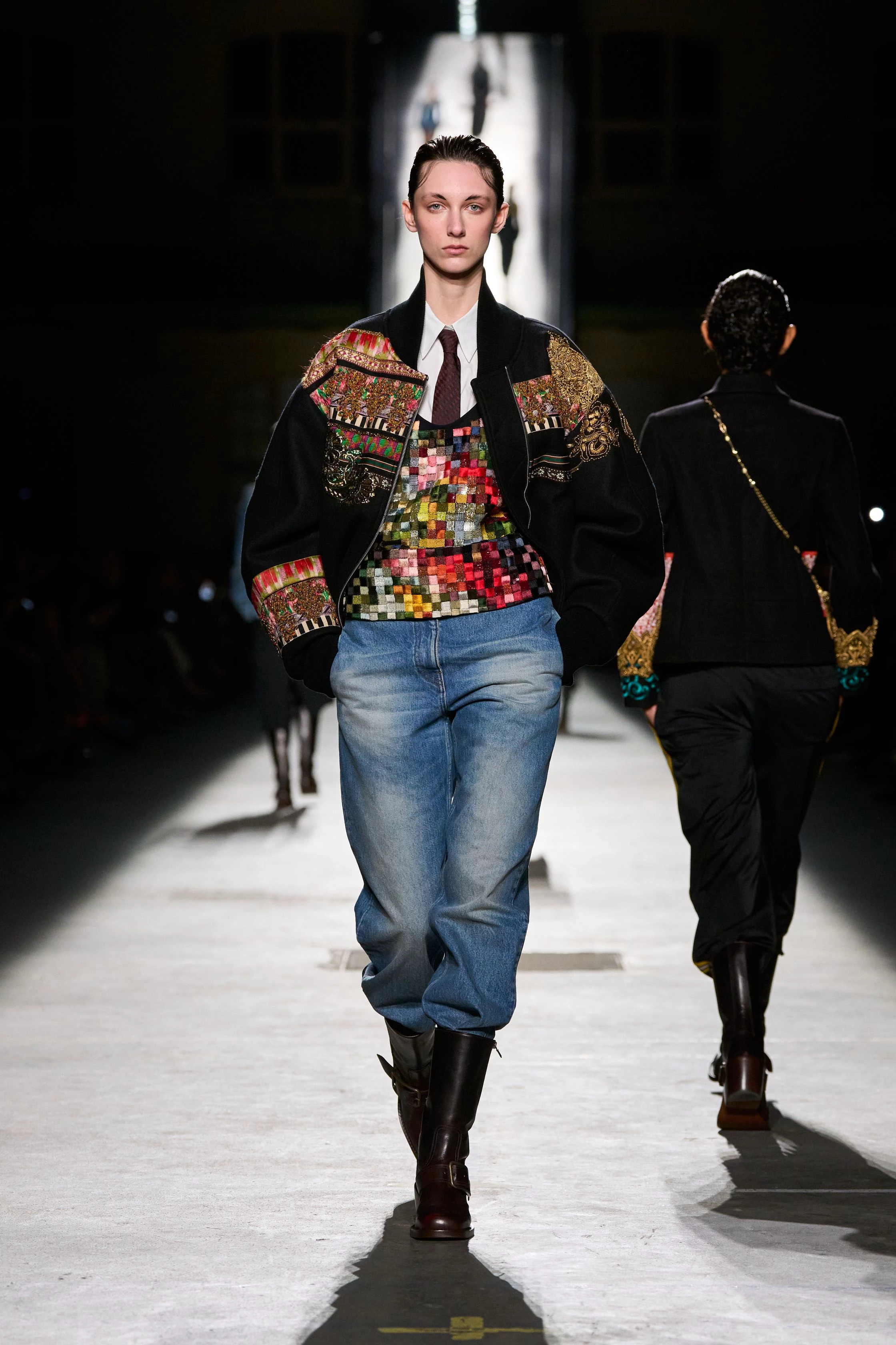 Туга за молодістю: огляд нової осінньо-зимової лінійки Dries Van Noten 2026/2027 29 Туга за молодістю: огляд нової осінньо-зимової лінійки Dries Van Noten 2026/2027
12