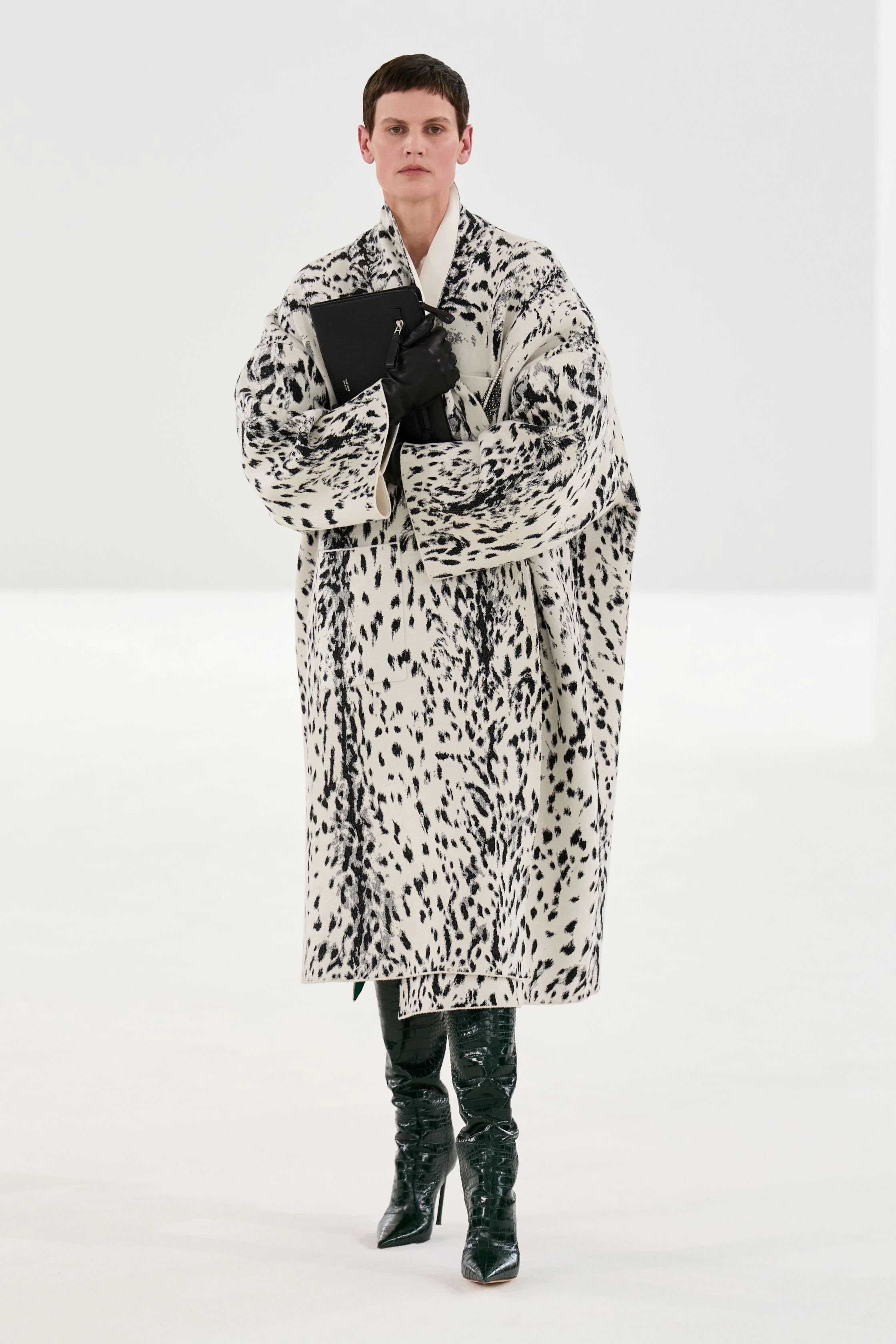 Haider Ackermann: Новий, зухвалий погляд на спадок Tom Ford.
4