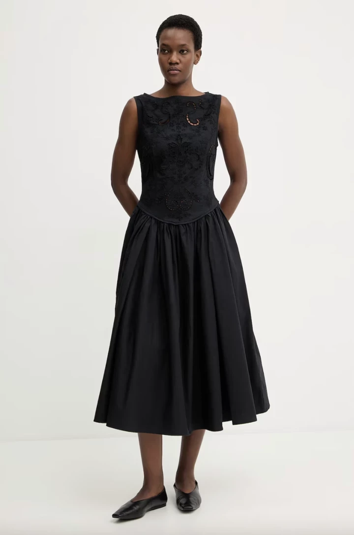 Об'ємні образи та штани-парашути – провідні тренди в моді 2026. 12 Об'ємні образи та штани-парашути – провідні тренди в моді 2026.
2