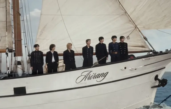 Відеокліп BTS Swim: українська режисерка Таню Муіньо та Лілі Рейнхарт – культурні події 1 Відеокліп BTS Swim: українська режисерка Таню Муіньо та Лілі Рейнхарт – культурні події 1