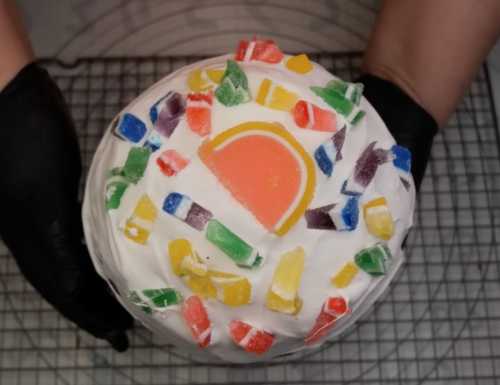 Головна 182 Глазур для паски: шовковиста, не осипається, як зефір.