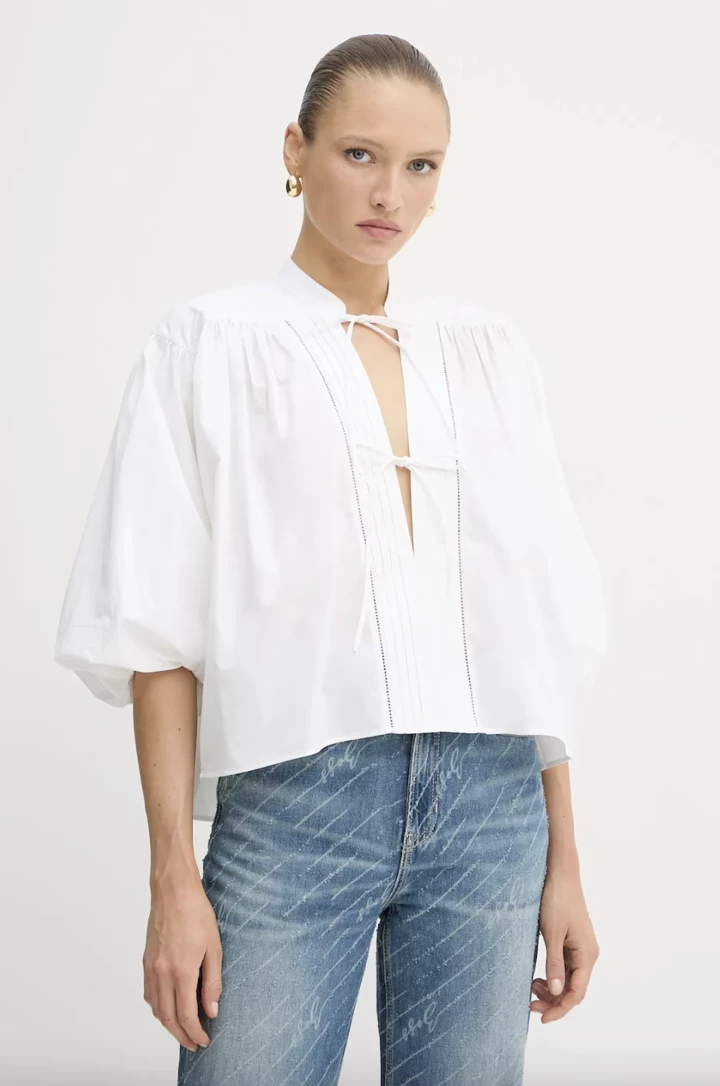 Об'ємні образи та штани-парашути – провідні тренди в моді 2026. 14 Об'ємні образи та штани-парашути – провідні тренди в моді 2026.
4