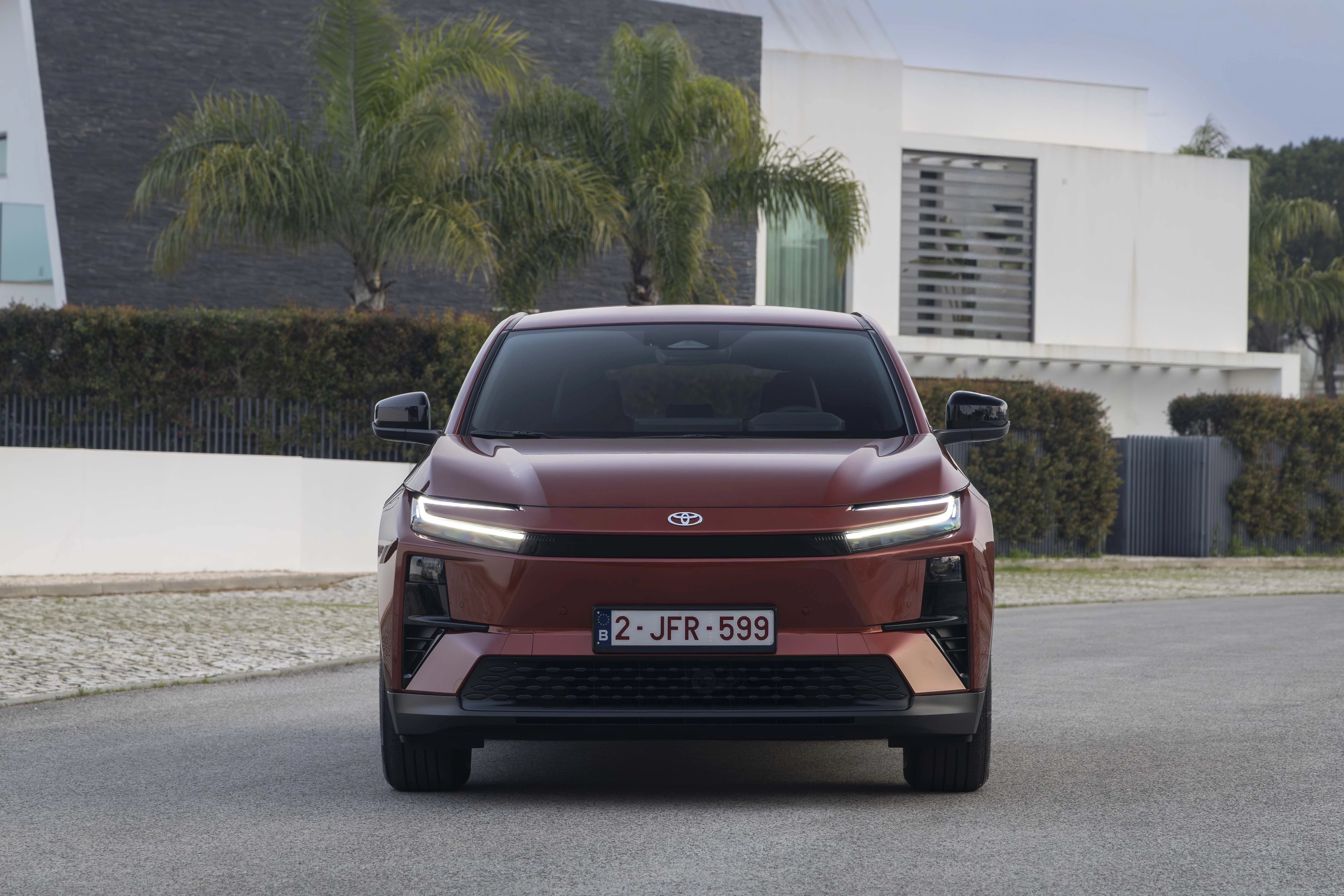 Toyota C-HR+: Електричний кросовер, що переосмислює стандарти
2