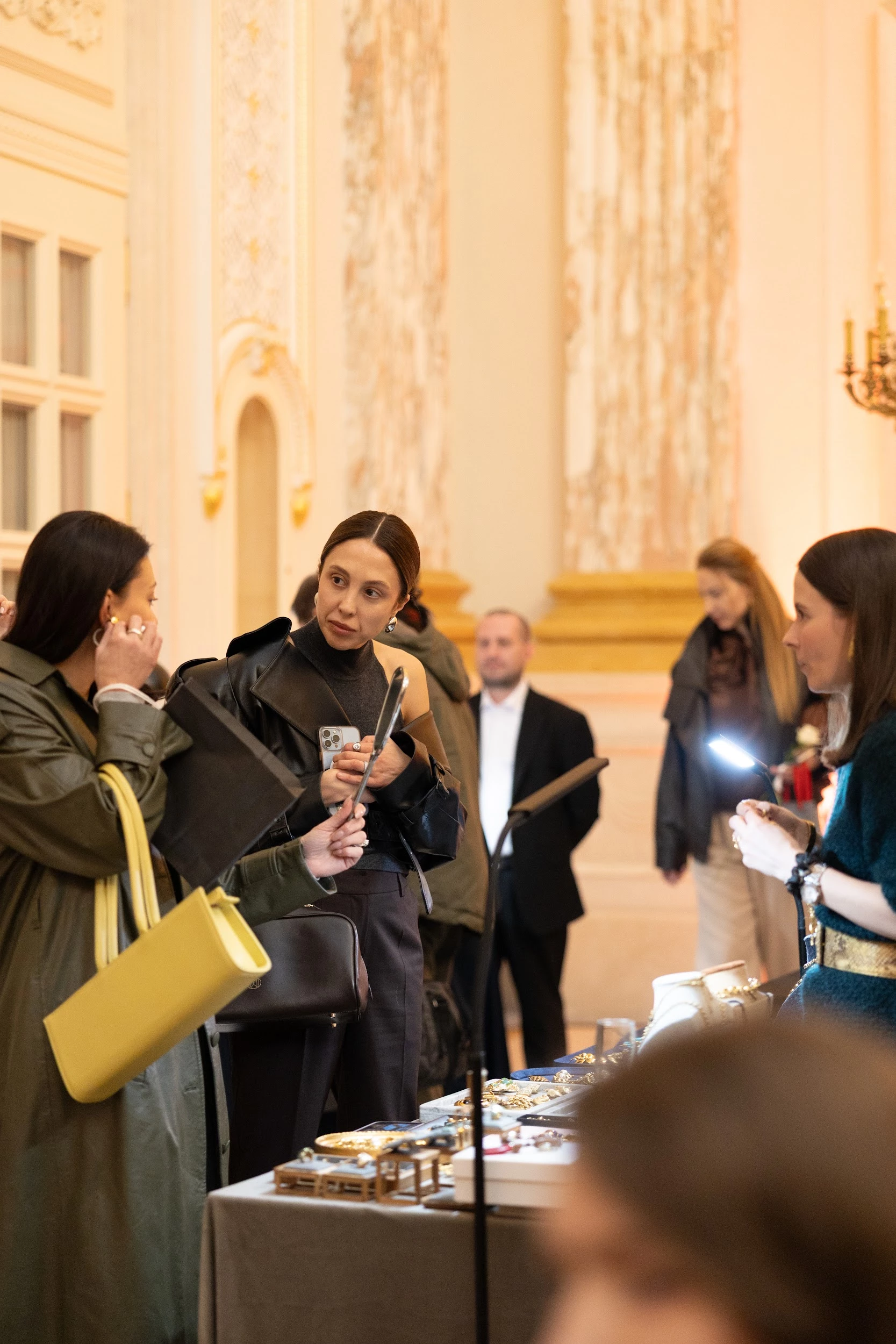 Fairmont Charity Market: Огляд успішного ярмарку українських виробників
5