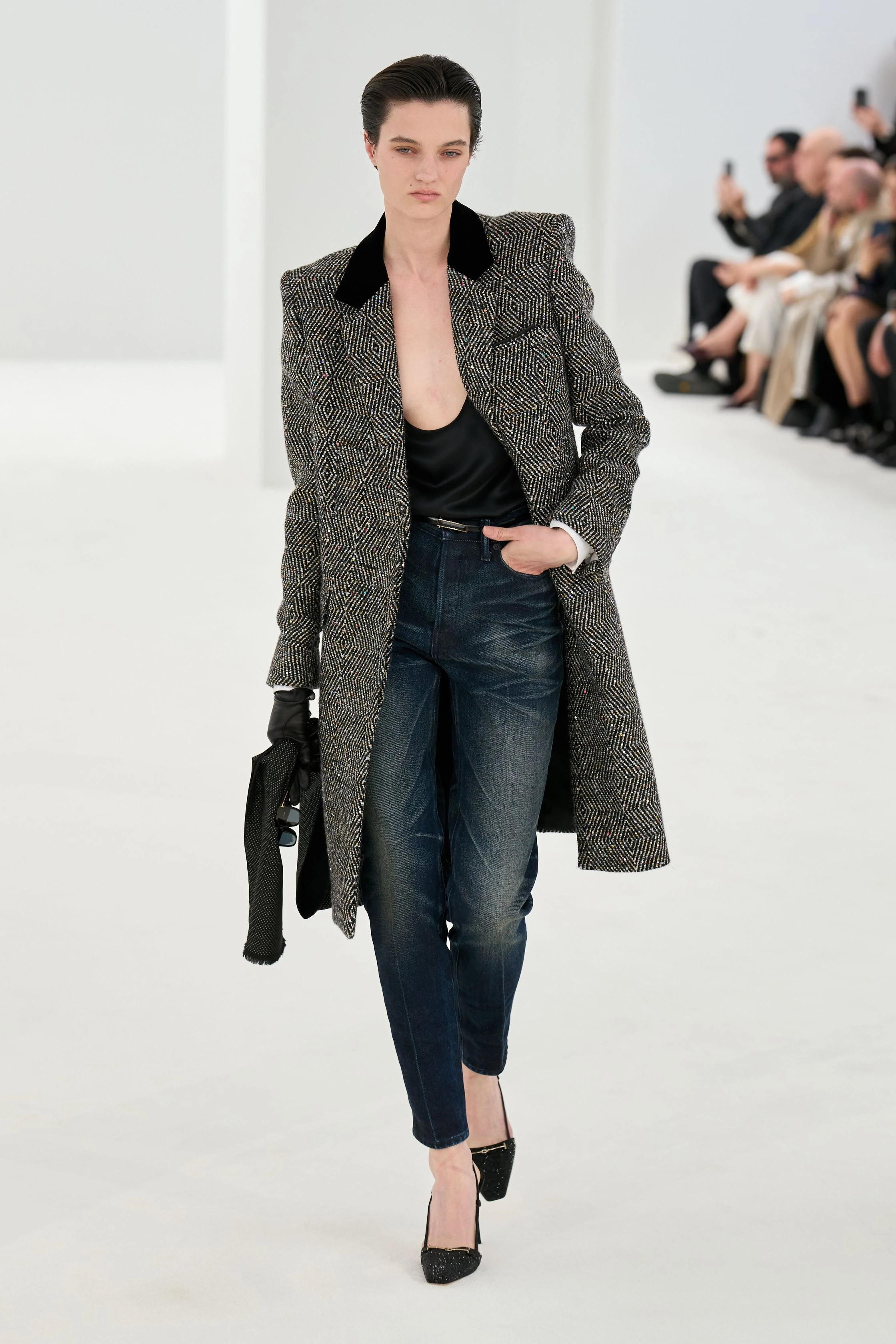 Haider Ackermann: Новий, зухвалий погляд на спадок Tom Ford.
12