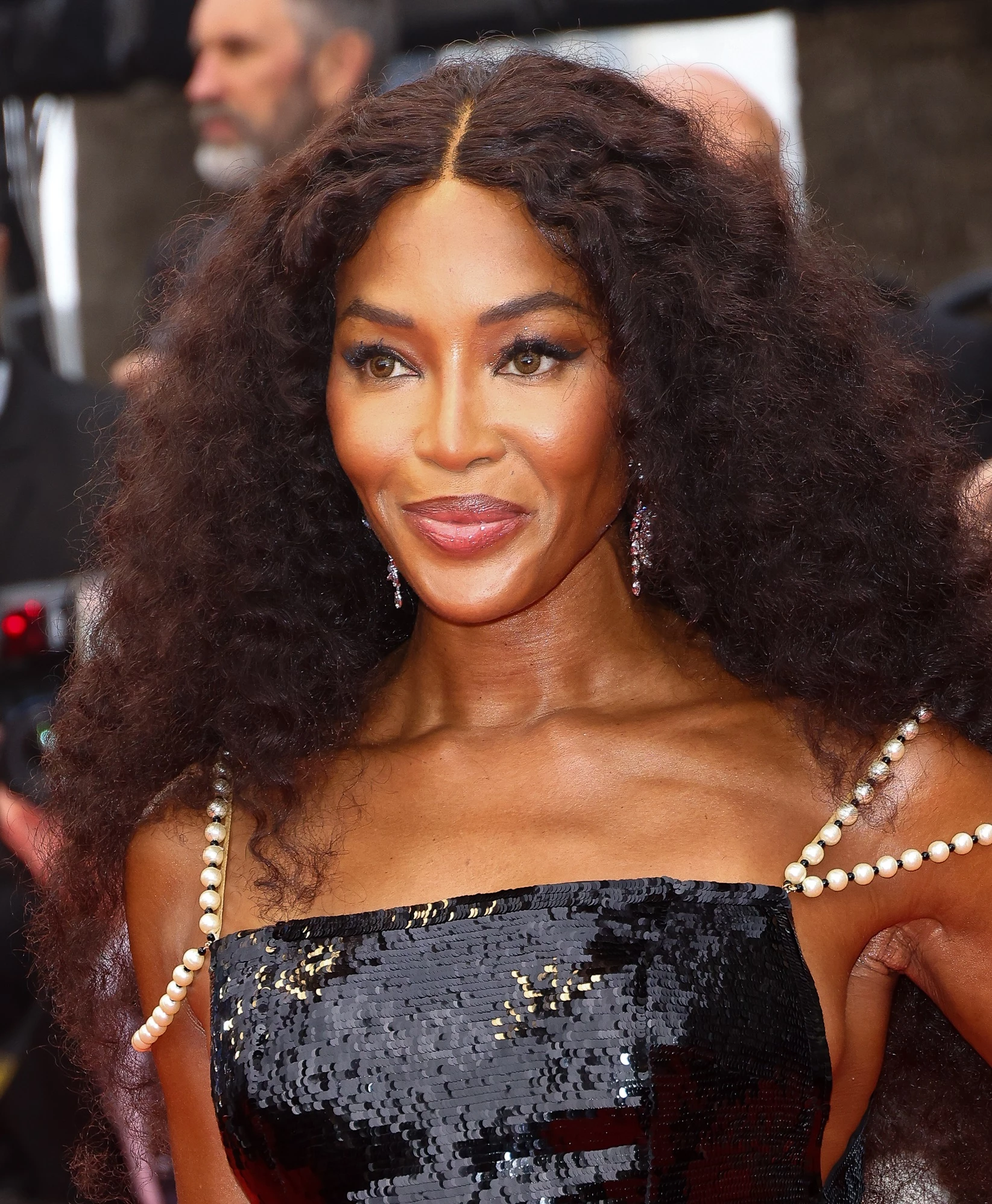 Наомі Кемпбелл, 5512