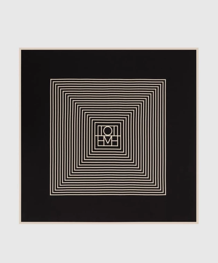 Хустка на шиї: головний тренд сезону в дусі ковбойського стилю
9