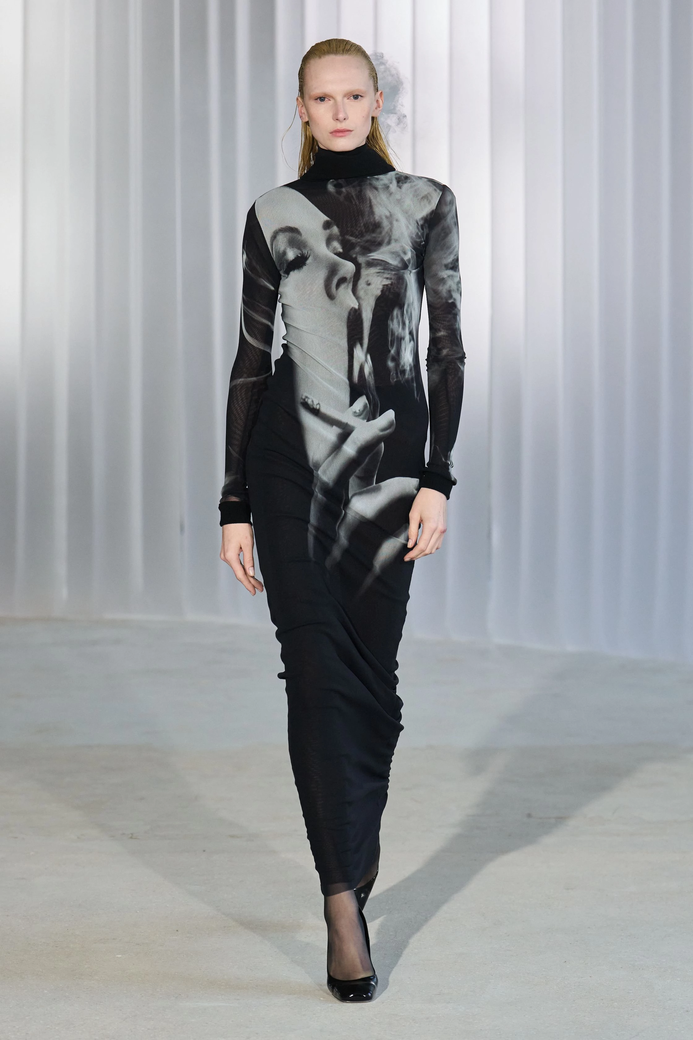 Алекс Консані під час шоу Jean Paul Gaultier осінь-зима 2026/20270