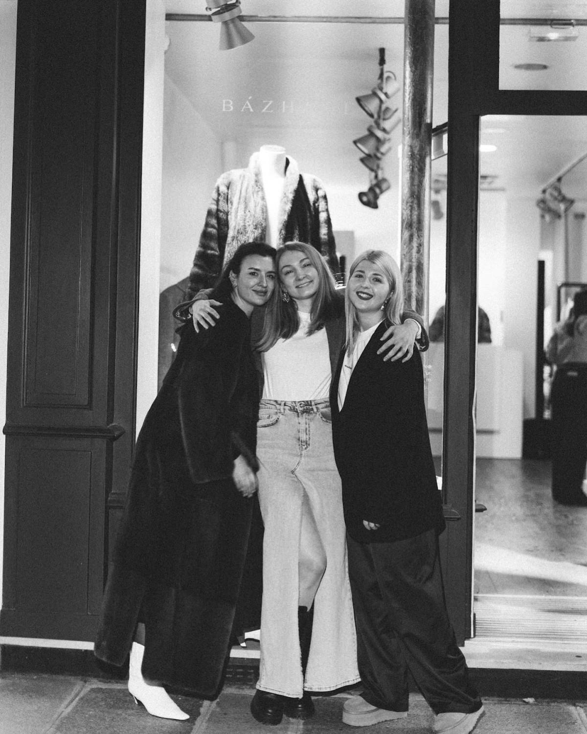 Бойові дії продемонстрували незмінне прагнення людей до стильного одягу, навіть у важкі періоди. Розмова з власницею марки Bazhane, Анною Шведовою.
18