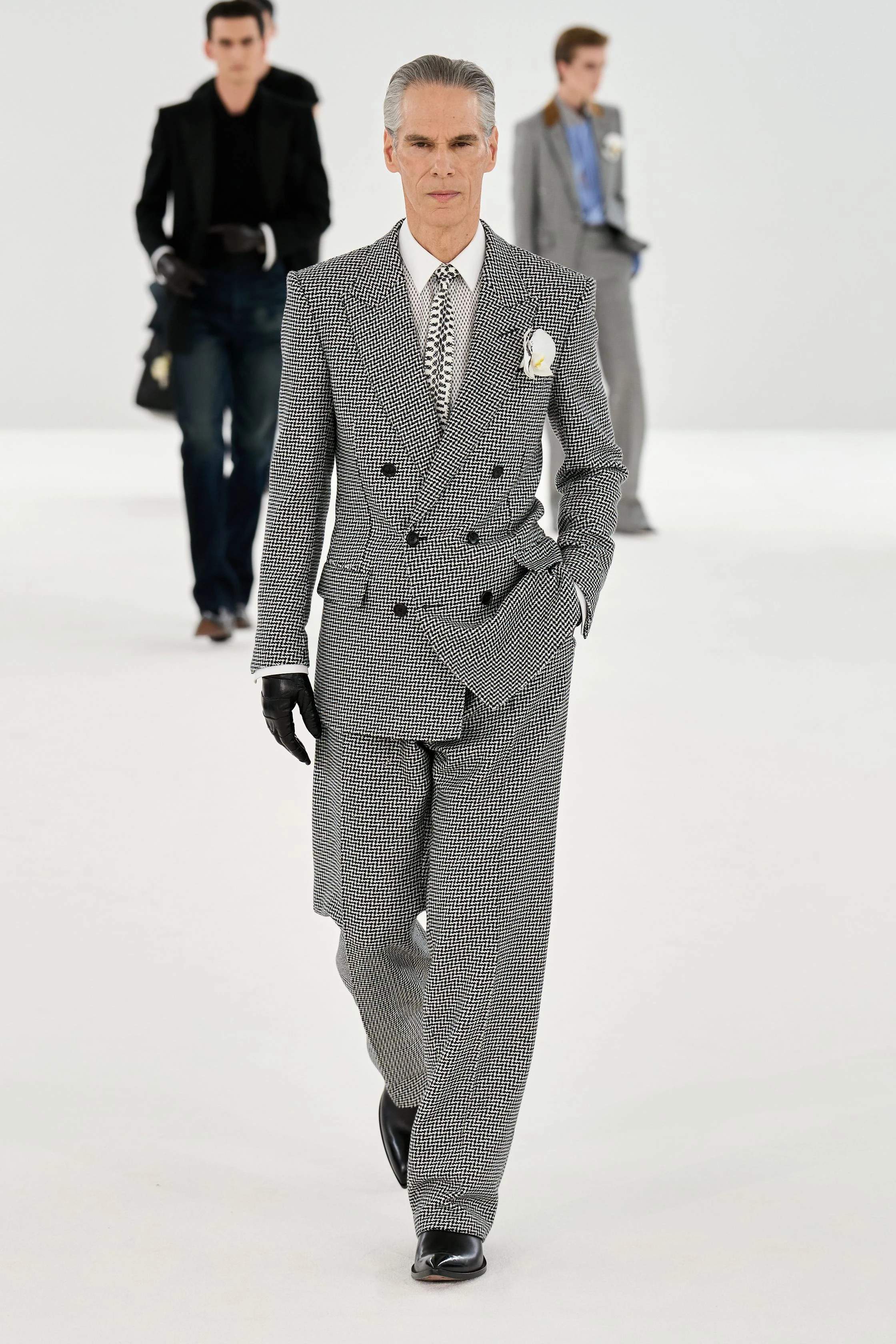 Haider Ackermann: Новий, зухвалий погляд на спадок Tom Ford.
13