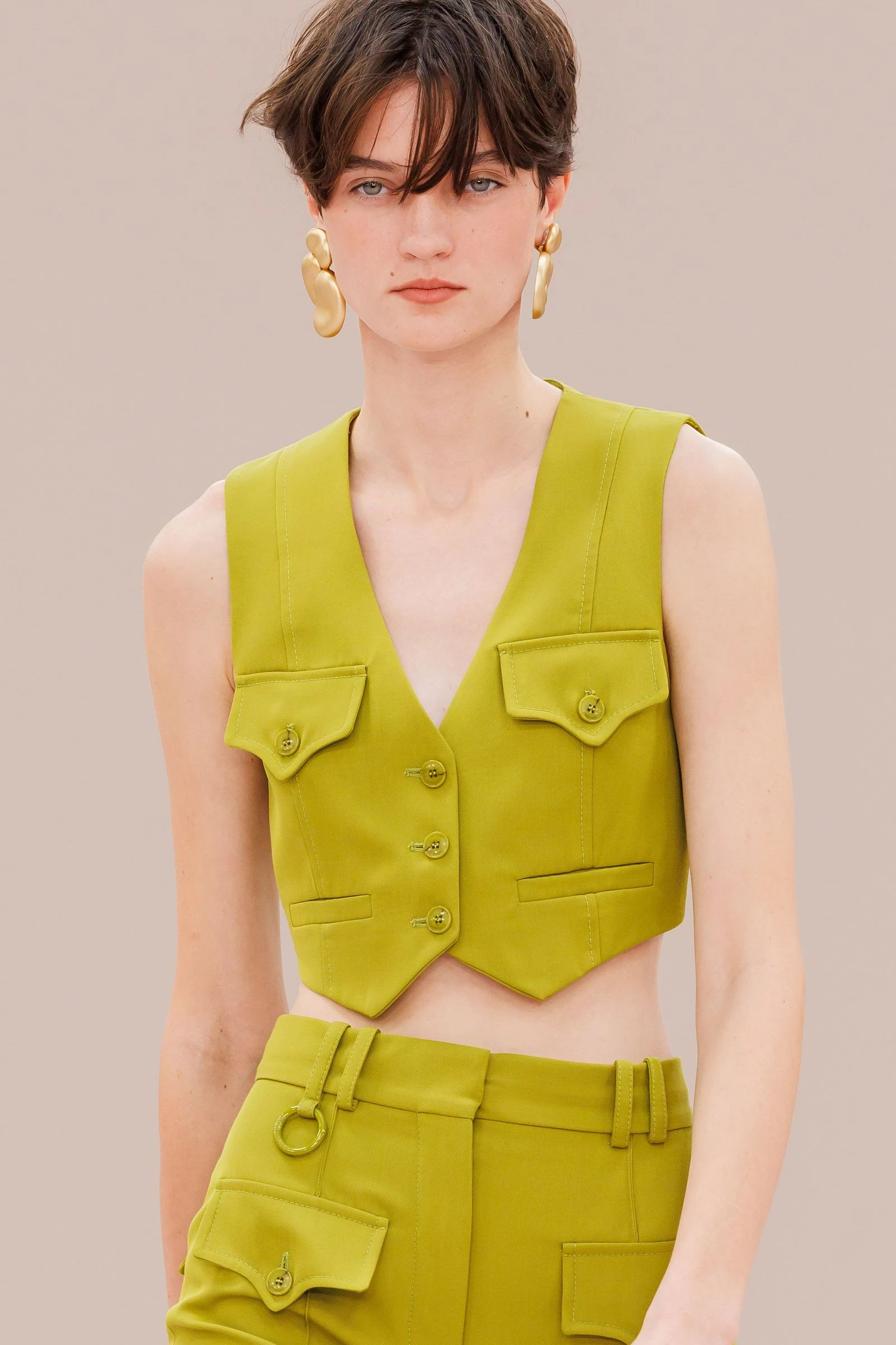 Головна 157 Сережки як заміна мейкапу: топ-тренд 2026