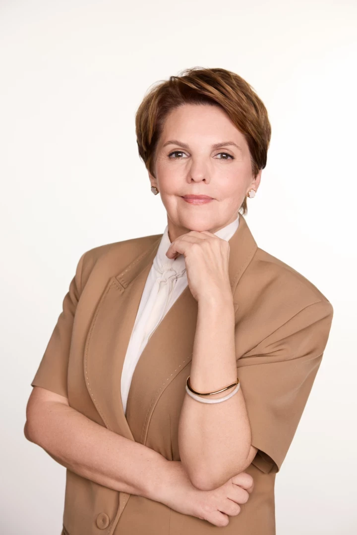 Олена Фроляк, телеведуча та представниця лінійки Age Expert L'Oréal Paris, – про міць, роки, улюблену косметику та літературу
8