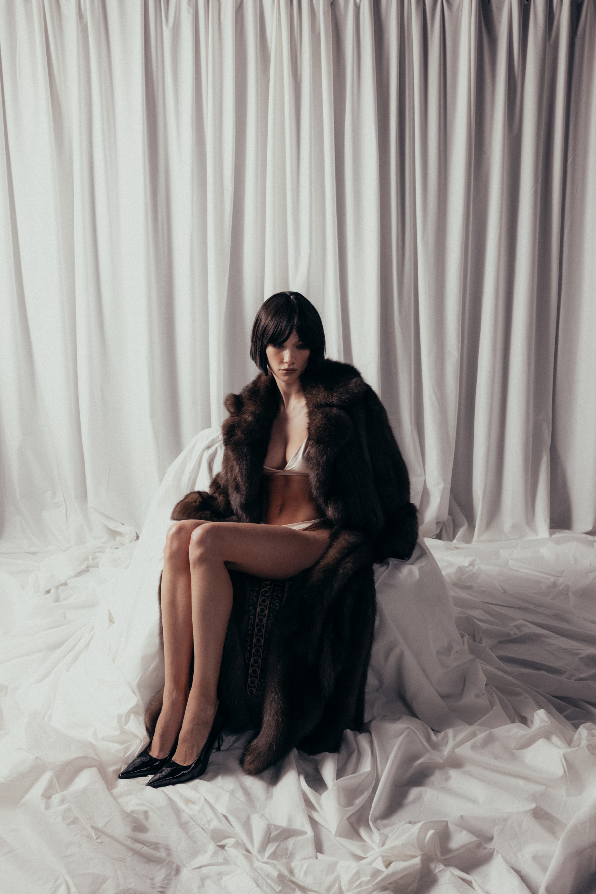 Бойові дії продемонстрували незмінне прагнення людей до стильного одягу, навіть у важкі періоди. Розмова з власницею марки Bazhane, Анною Шведовою.
21