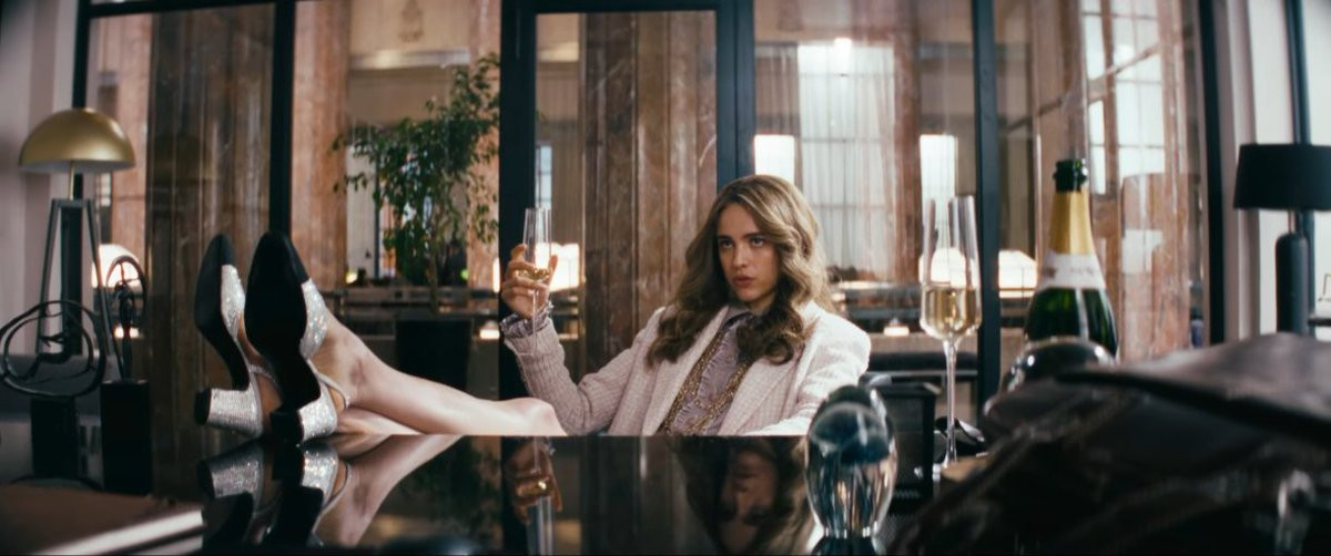 "Мене ваблять персонажі, що розкривають мої потаємні кутки": Маргарет Кволлі про свій новий образ у "Мисливці за статками"
1