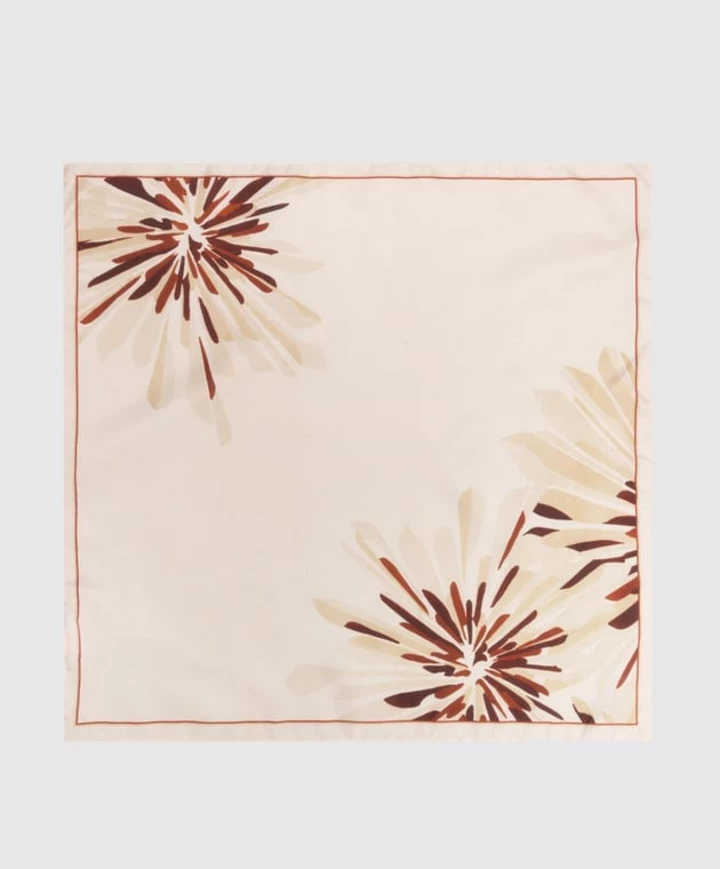 Хустка на шиї: головний тренд сезону в дусі ковбойського стилю
5