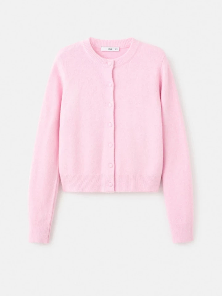 Кардиган кольору троянди: краща заміна бомберу у весняному сезоні
3