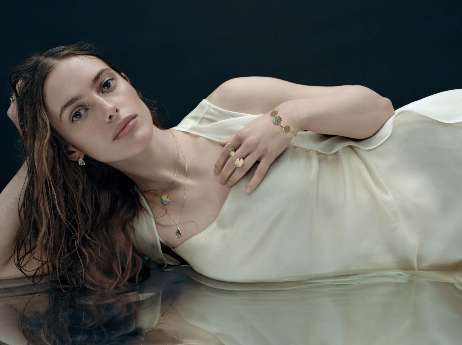 SOVA й "Мавка. Щира казка": коштовне втілення українського переказу 25 SOVA й "Мавка. Щира казка": коштовне втілення українського переказу
10