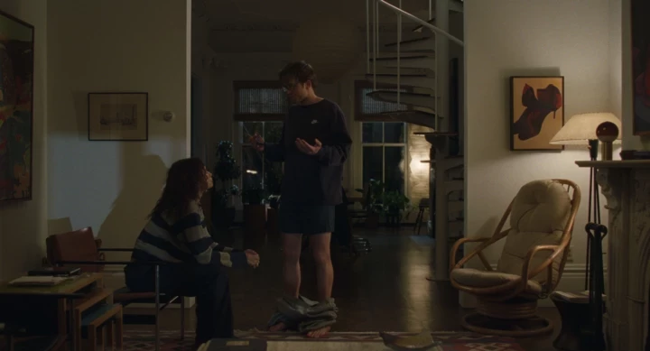 П'ять приводів переглянути кіно "Кохає не кохає"
3