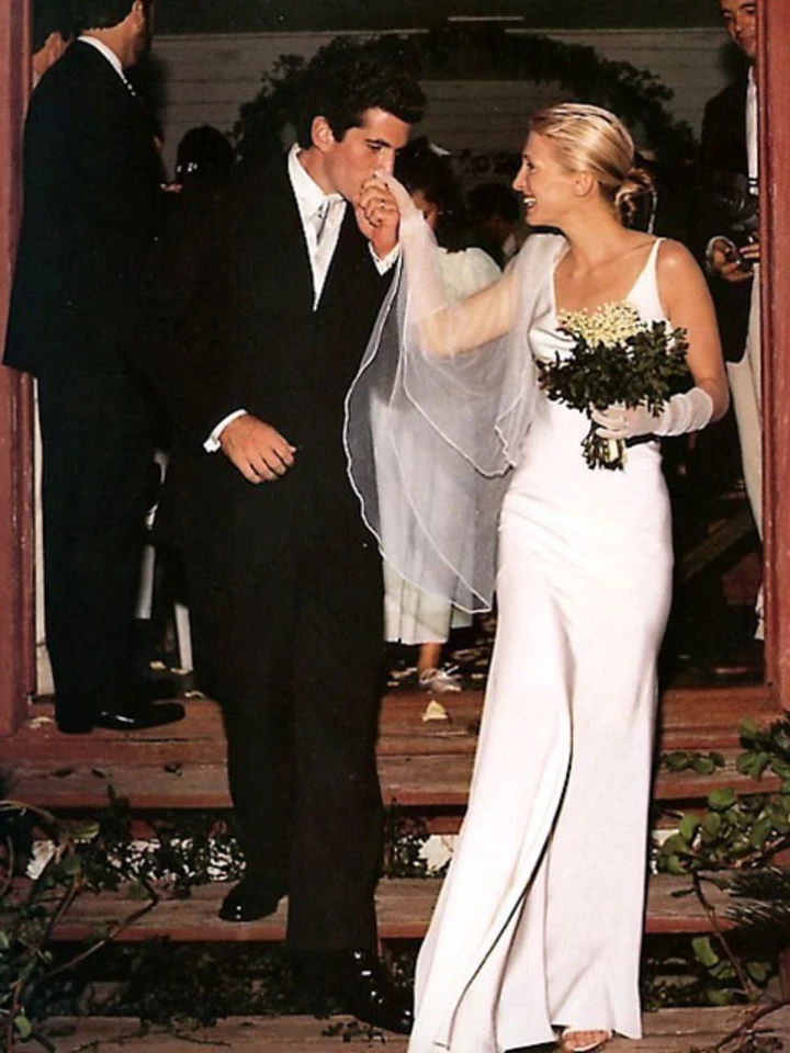 Темні таємниці клану Кеннеді: Про що йдеться у скандальній книзі?
2