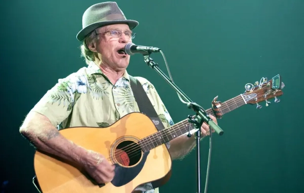 Кантрі Джо Макдональд відійшов у вічність: спочиває з миром творець протестного гімну – культурні події