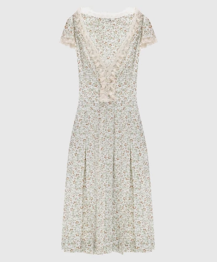 Найактуальніші весняні образи суконь від іменитих стилістів.
8