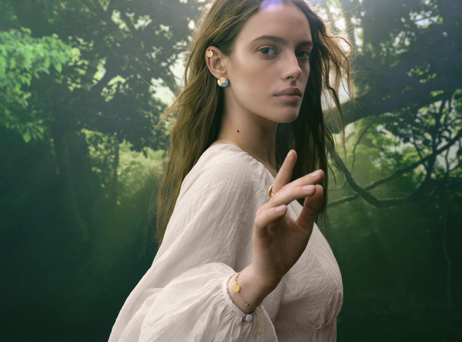 SOVA й "Мавка. Щира казка": коштовне втілення українського переказу 27 SOVA й "Мавка. Щира казка": коштовне втілення українського переказу
12