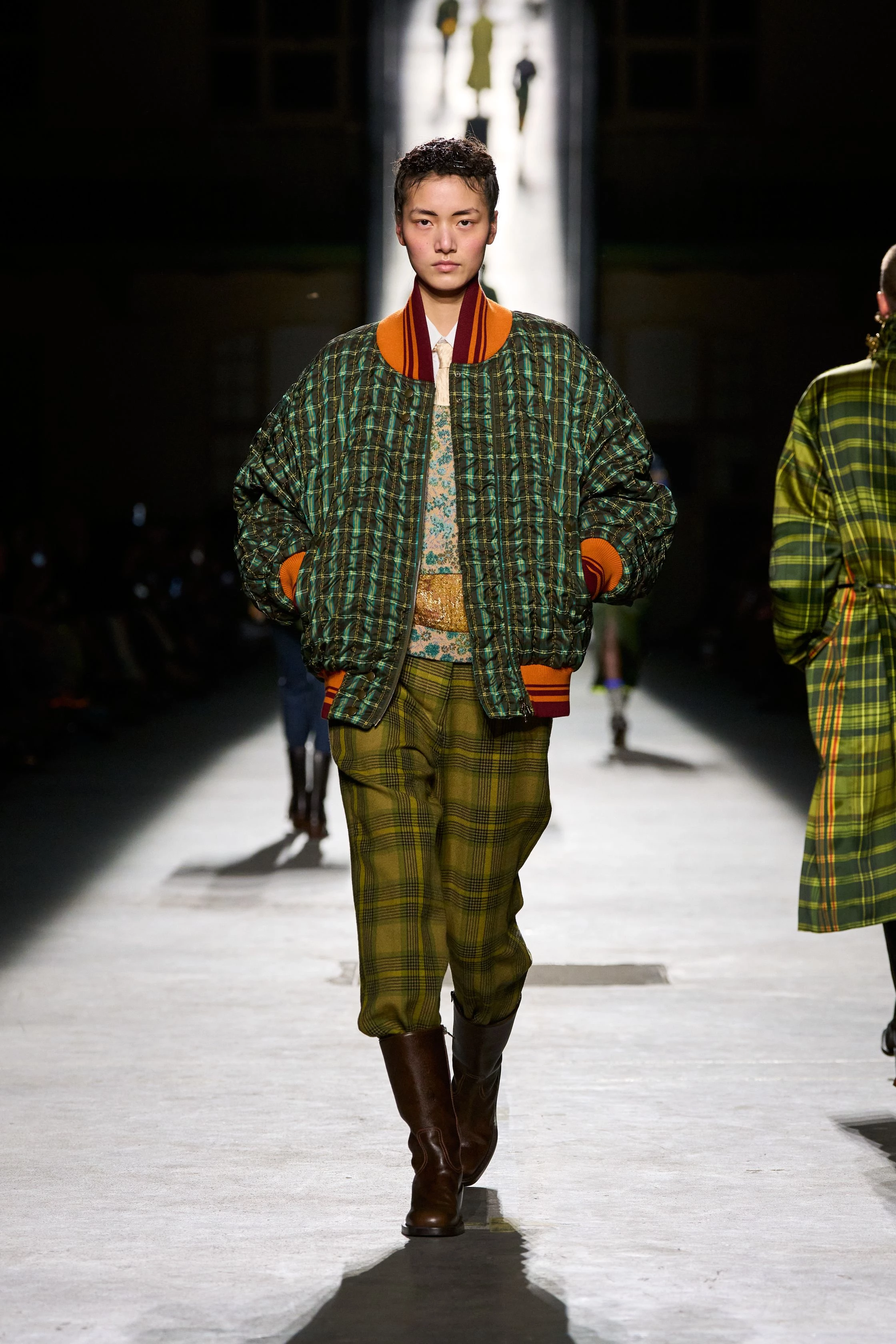 Туга за молодістю: огляд нової осінньо-зимової лінійки Dries Van Noten 2026/2027 20 Туга за молодістю: огляд нової осінньо-зимової лінійки Dries Van Noten 2026/2027
3