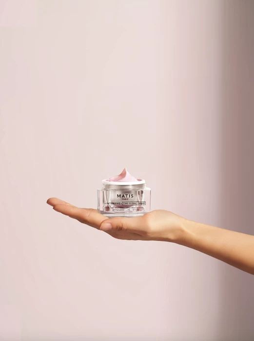 Молодість в дії: оновлена формула проти старіння від MATIS
5