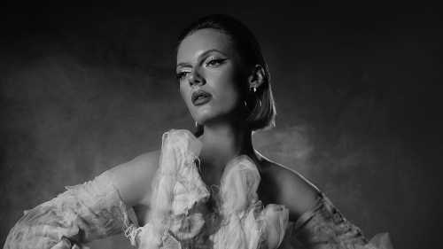 Головна 218 Чому вдягати найгарніше вбрання саме сьогодні