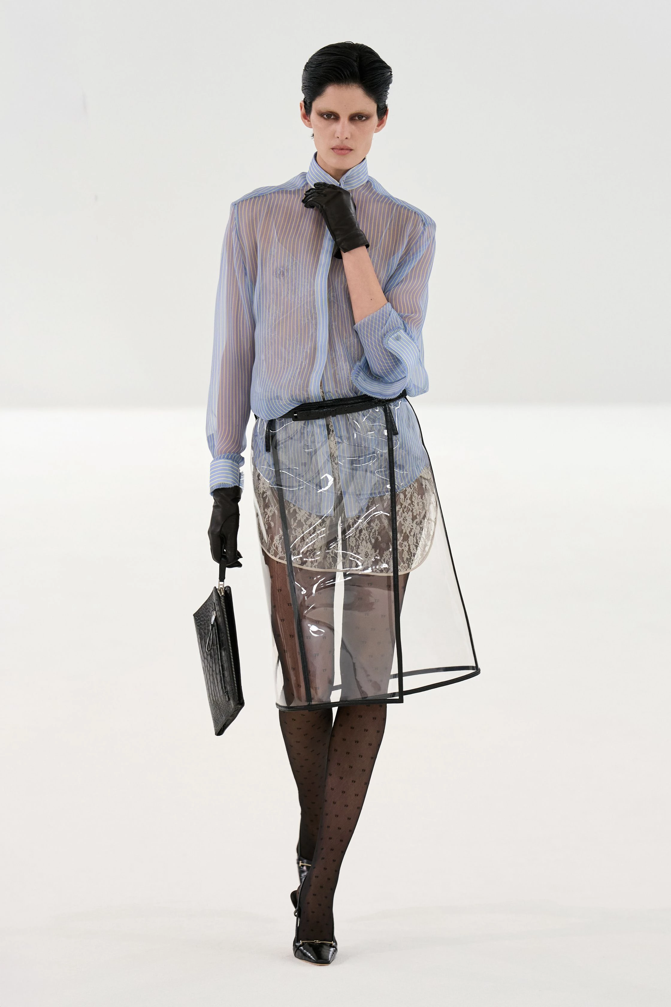 Haider Ackermann: Новий, зухвалий погляд на спадок Tom Ford.
7