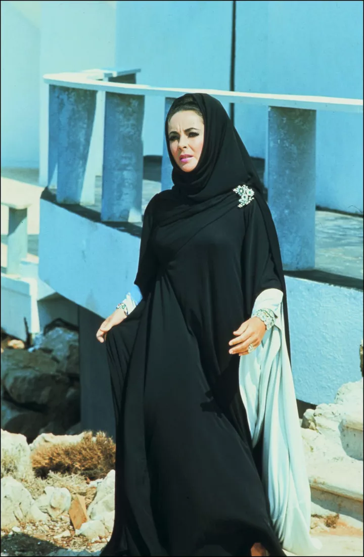 Елізабет Тейлор: коштовності на екрані
4