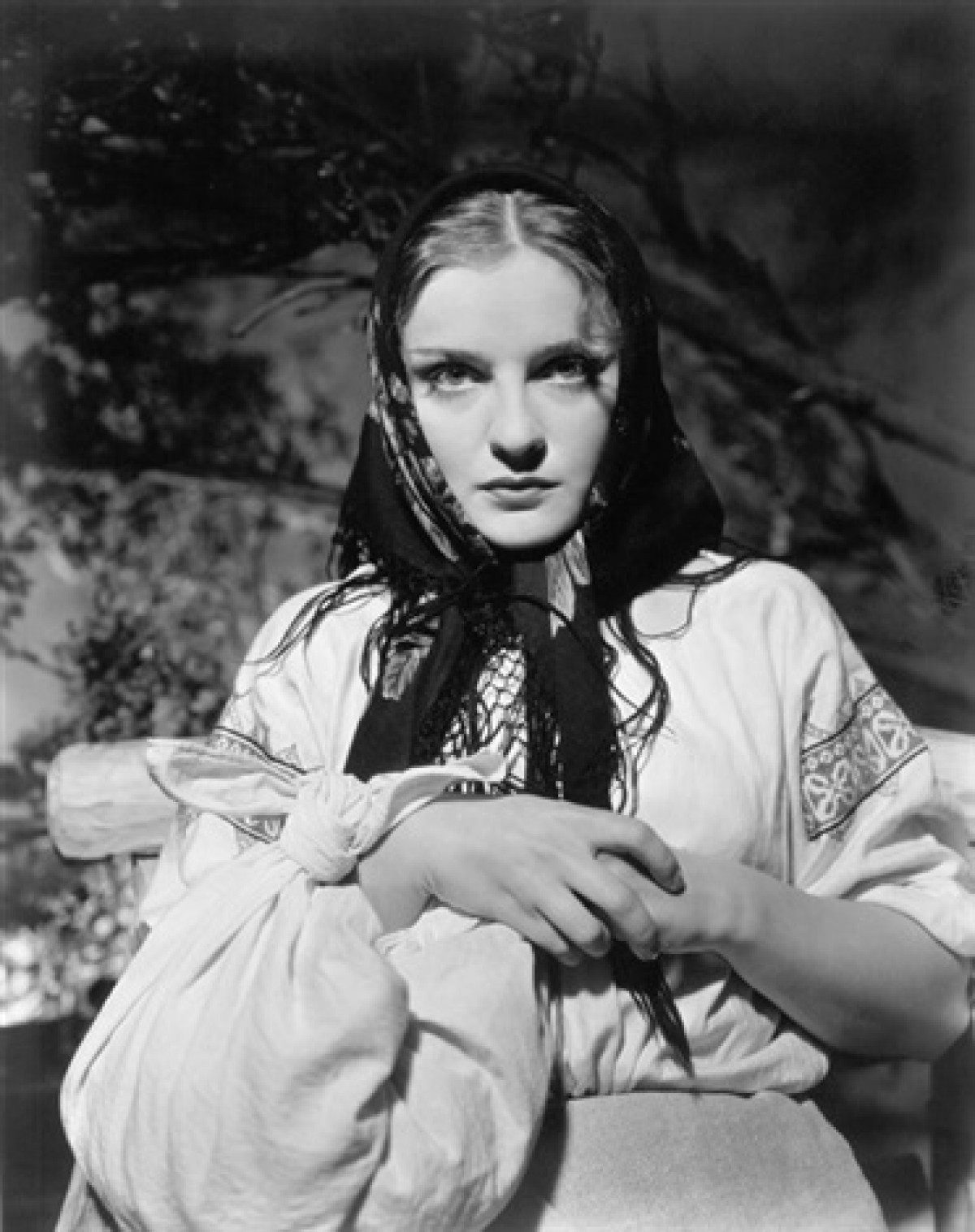 Книга до прочитання: історія життя українки Анни Стен, першої зірки Голлівуду.
3